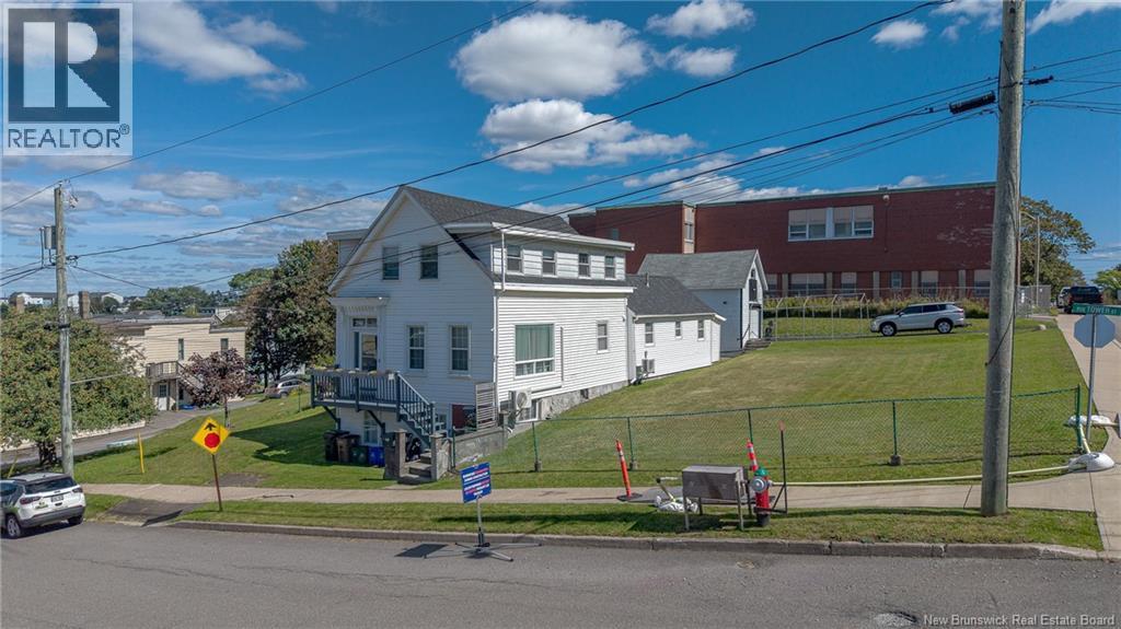 290 Tower Street - Image 3