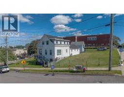 290 Tower Street, photo 3