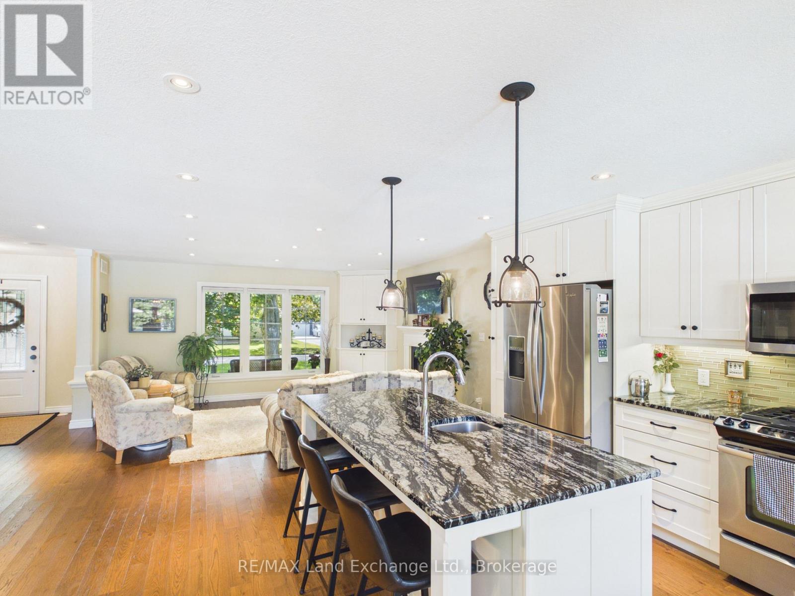 7 MCGILL STREET - Image 10