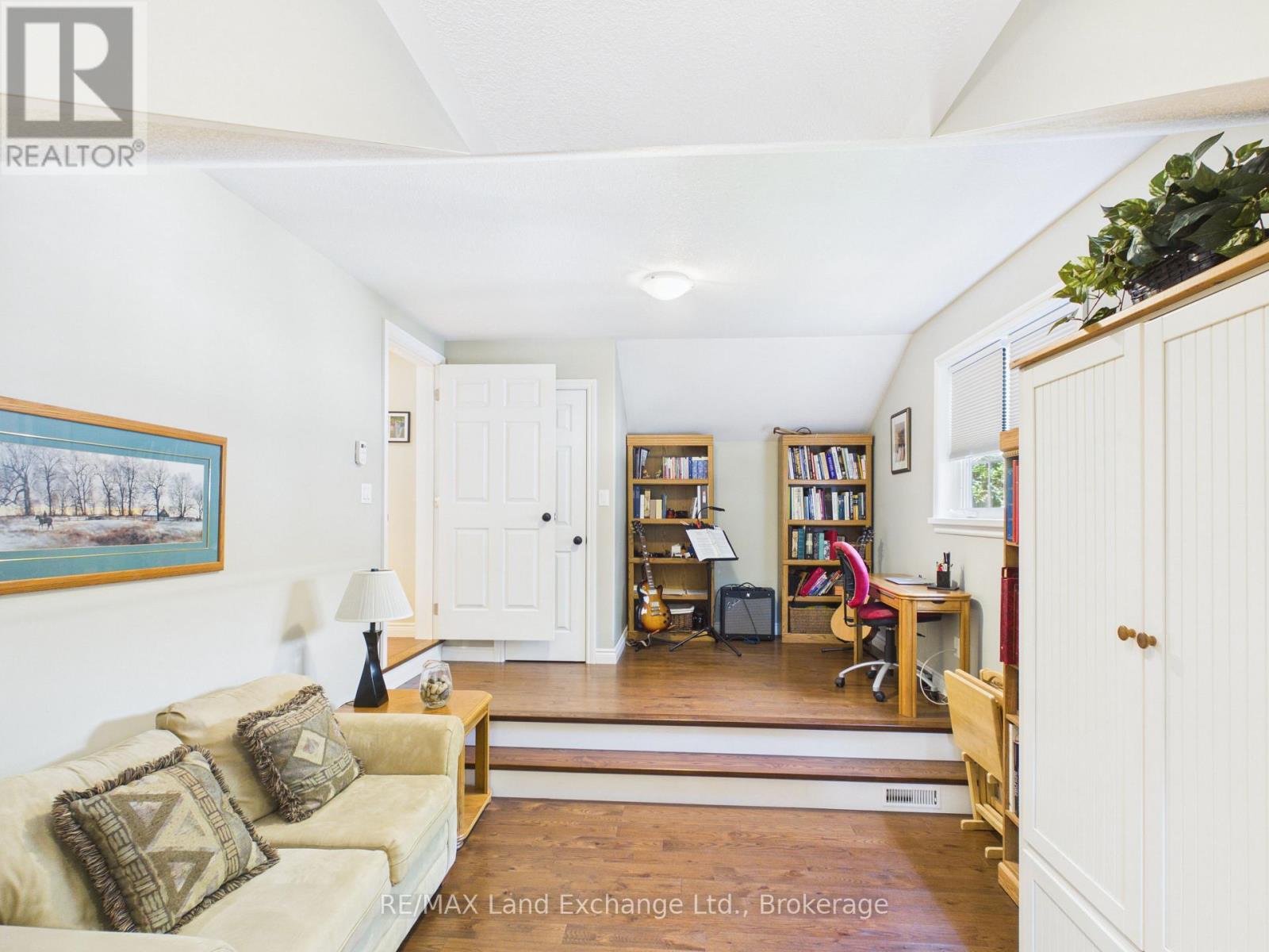 7 MCGILL STREET - Image 20