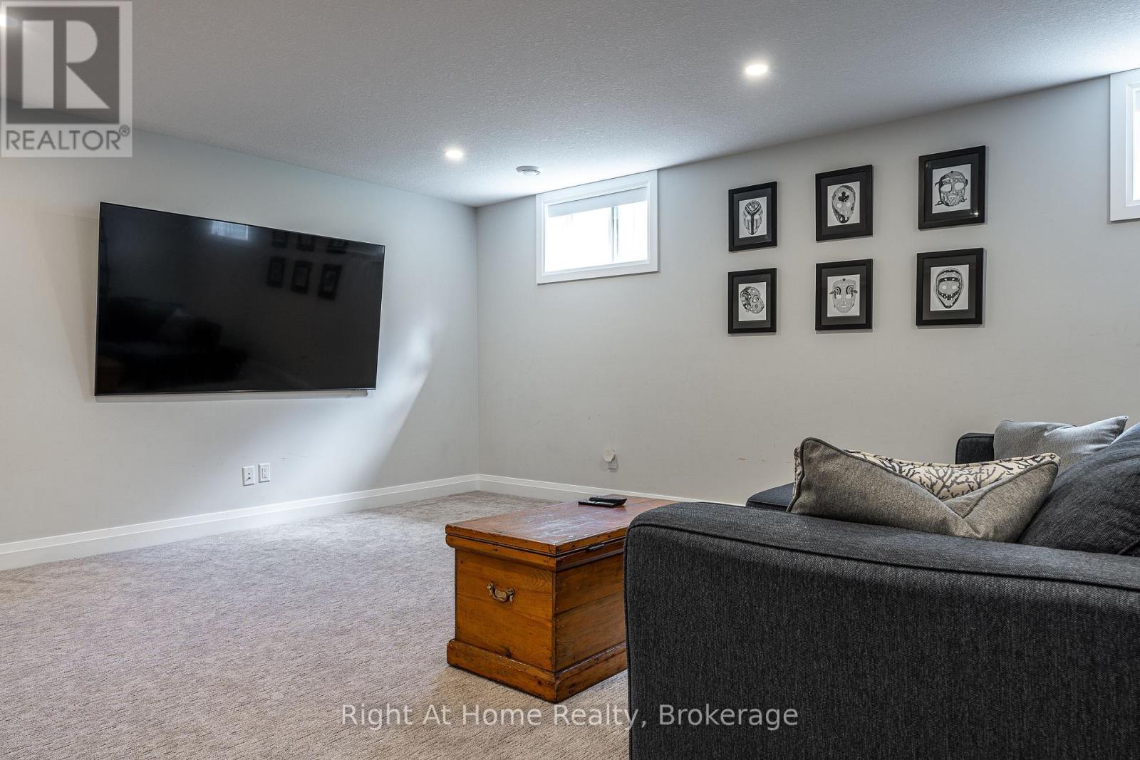 206 ORR STREET - 35