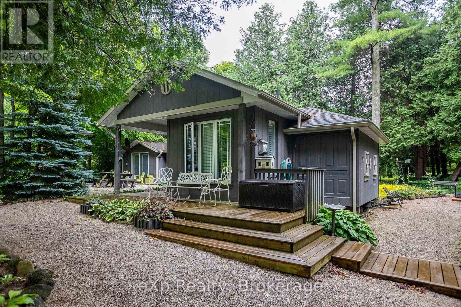 127 PAISLEY DRIVE - 19