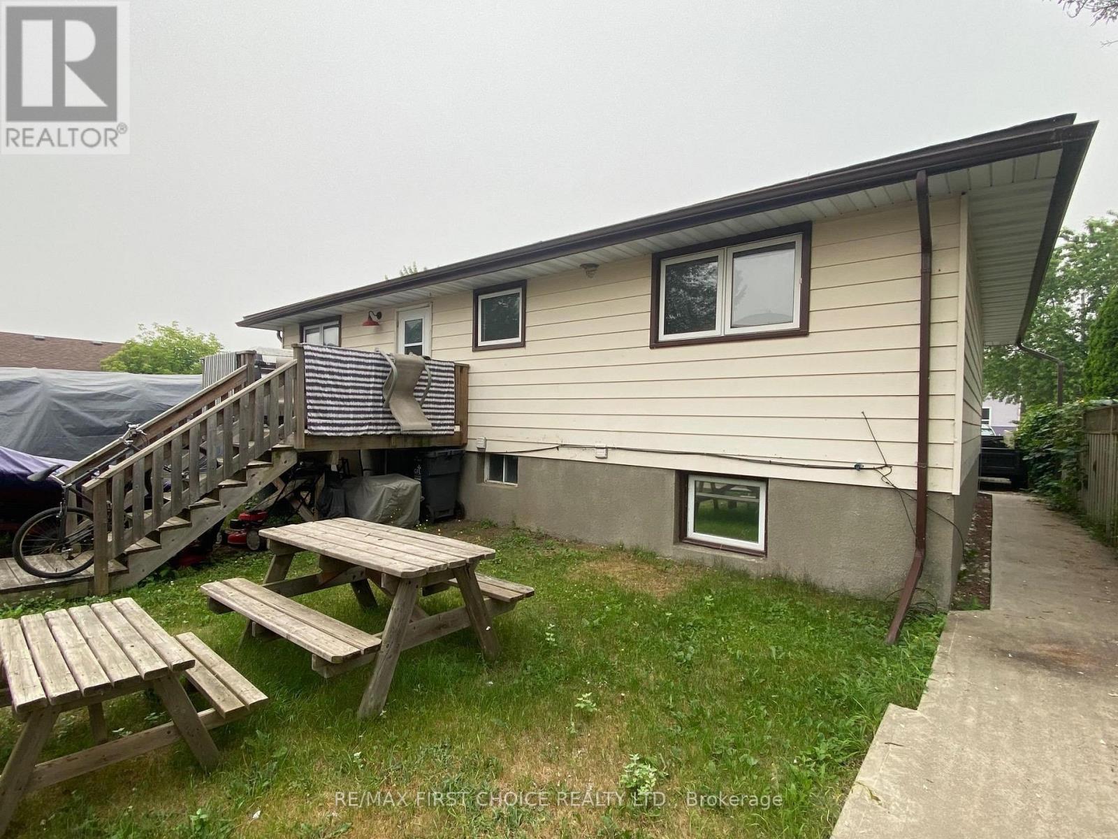 218 Powley Street, Thunder Bay (Court / Cumberland), Ontario, P7A2K9, Thunder Bay (Court / Cumberland), Ontario — photo 2 of 5