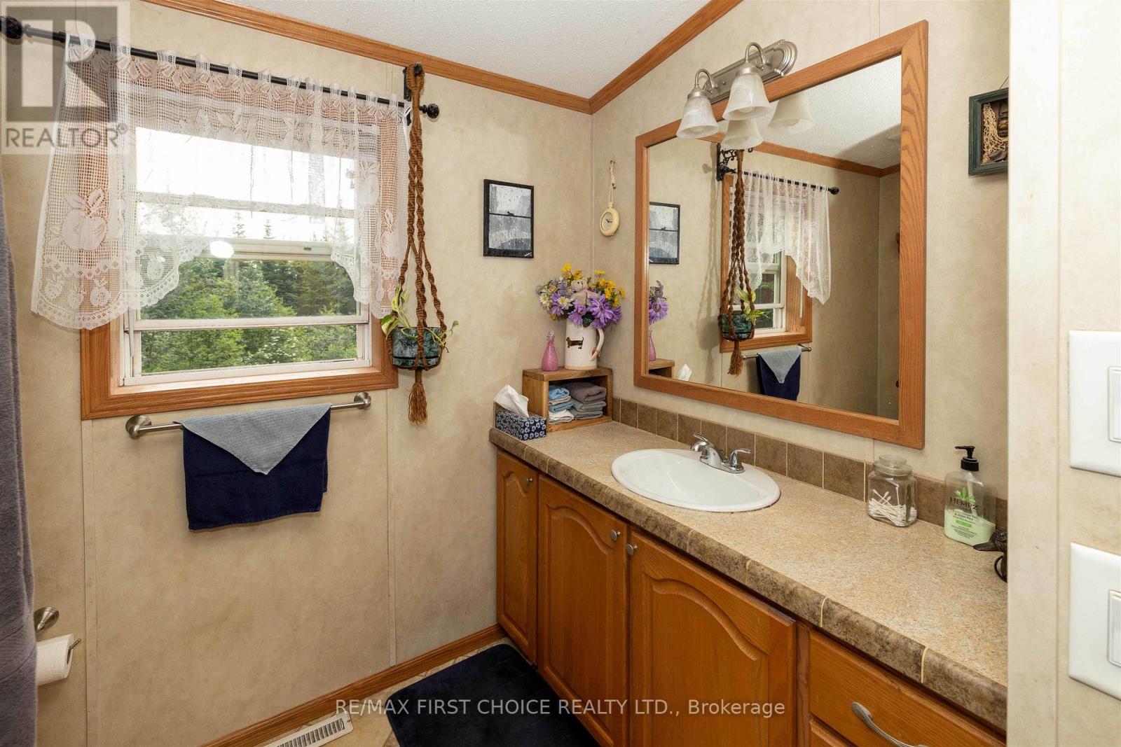 200 CAPTAIN ROAD - Image 17