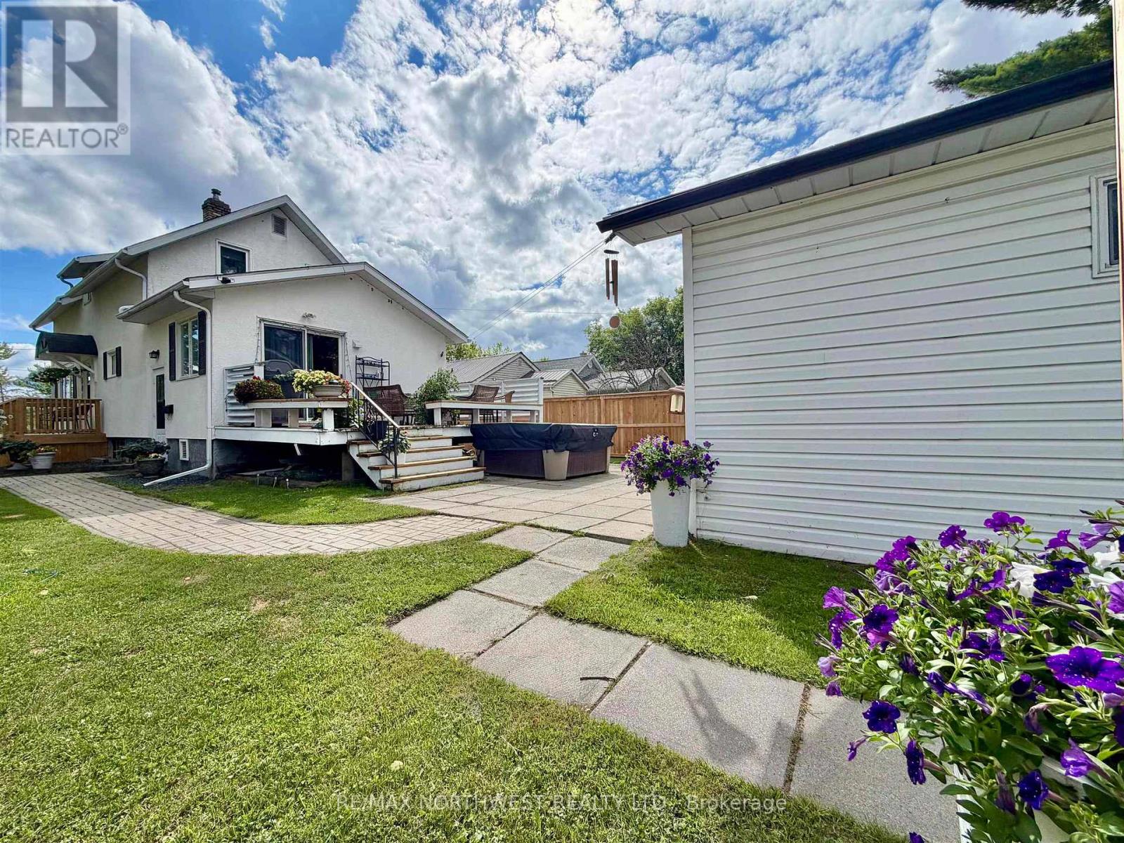 301 BUTLER AVENUE - Image 24