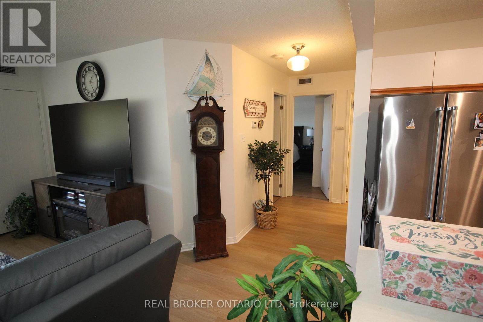 #320 500 TOLEDO STREET - Image 3