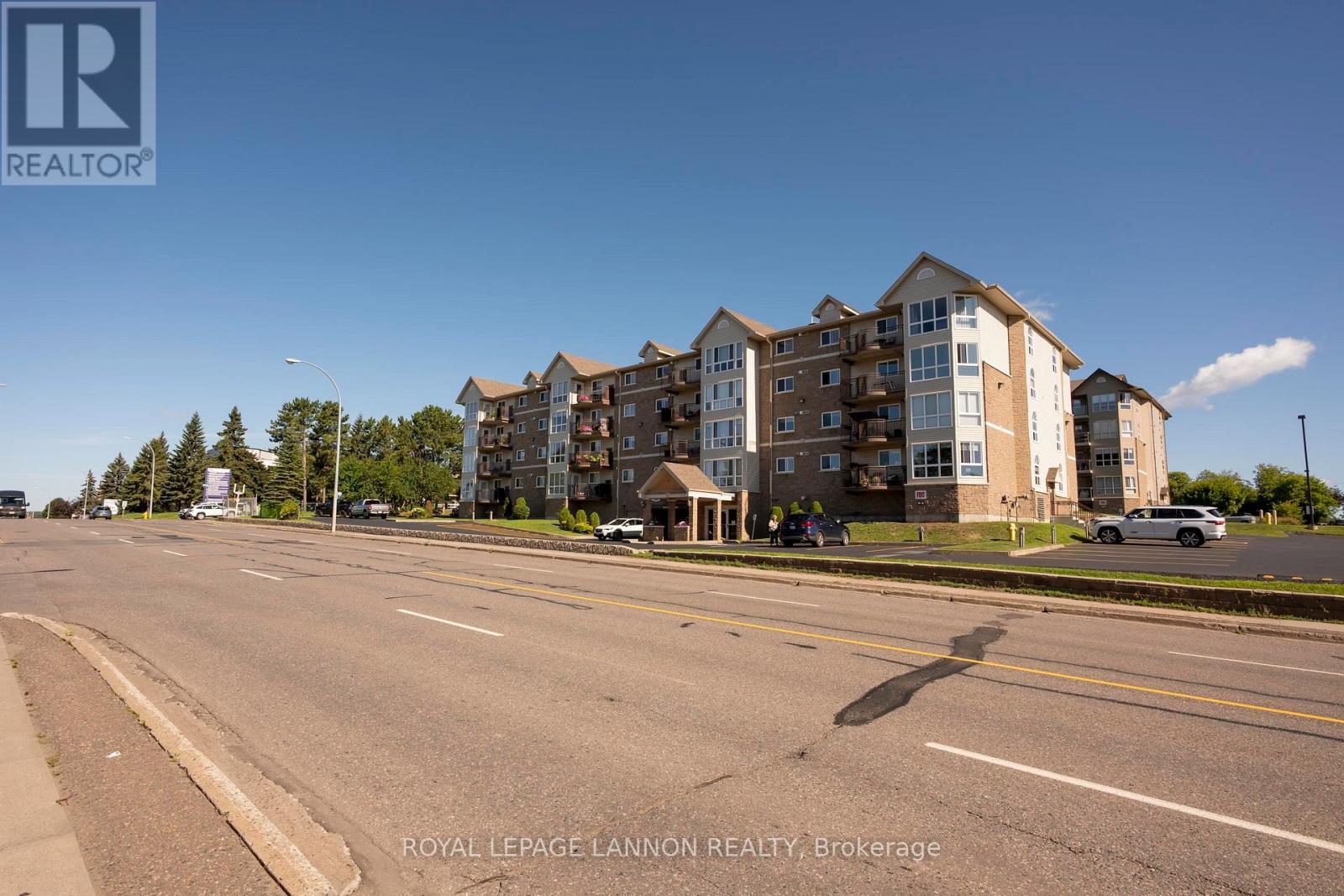 101 - 620 RED RIVER ROAD - Image 37