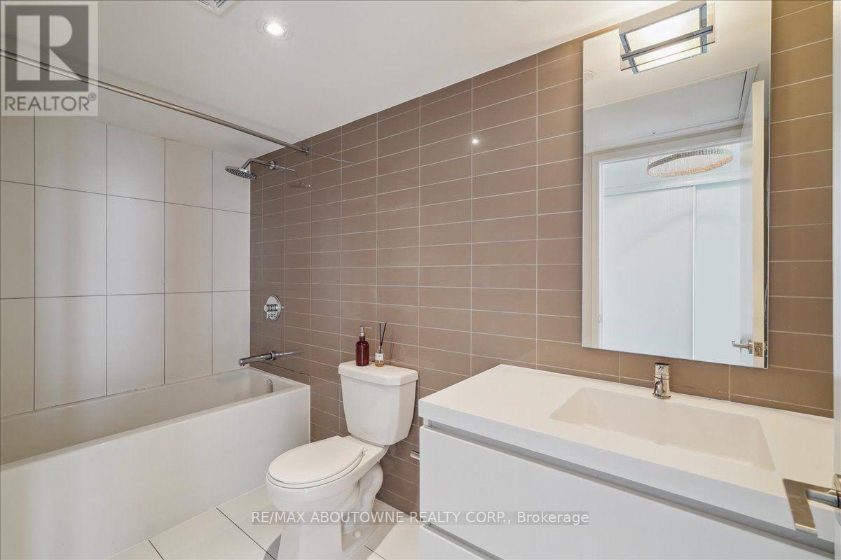 #1901 75 QUEENS WHARF ROAD - Image 25