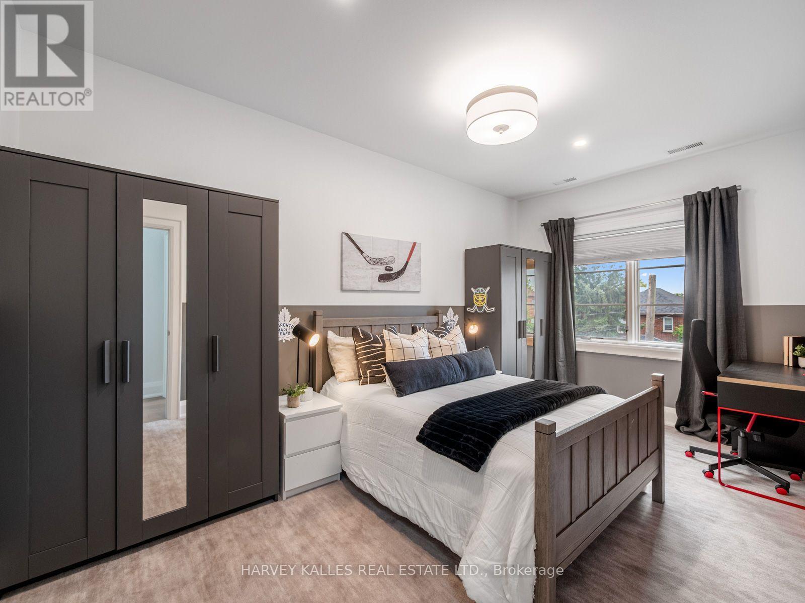 381 GLENHOLME AVENUE - 34