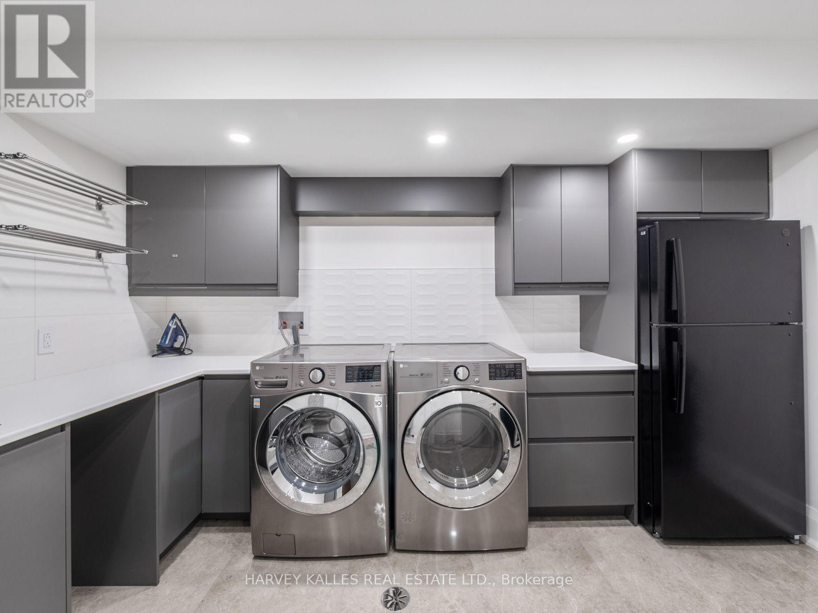 381 GLENHOLME AVENUE - 44