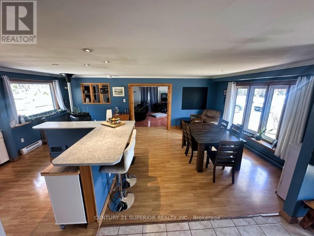 16 TERRACE HEIGHTS DRIVE - 20