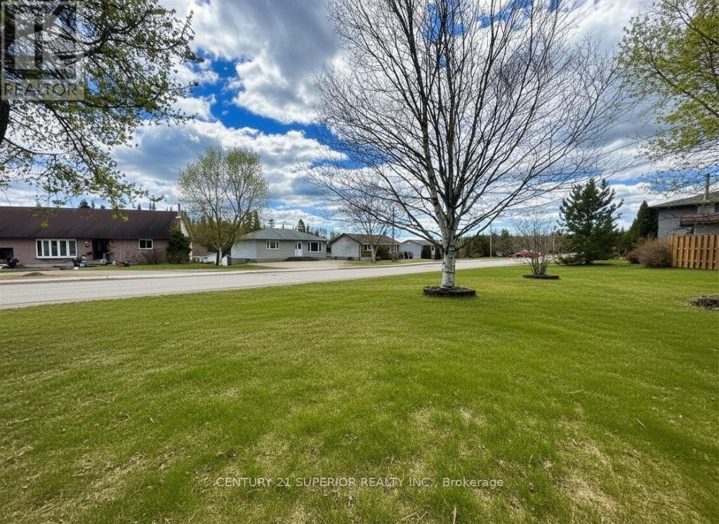 16 TERRACE HEIGHTS DRIVE - 3