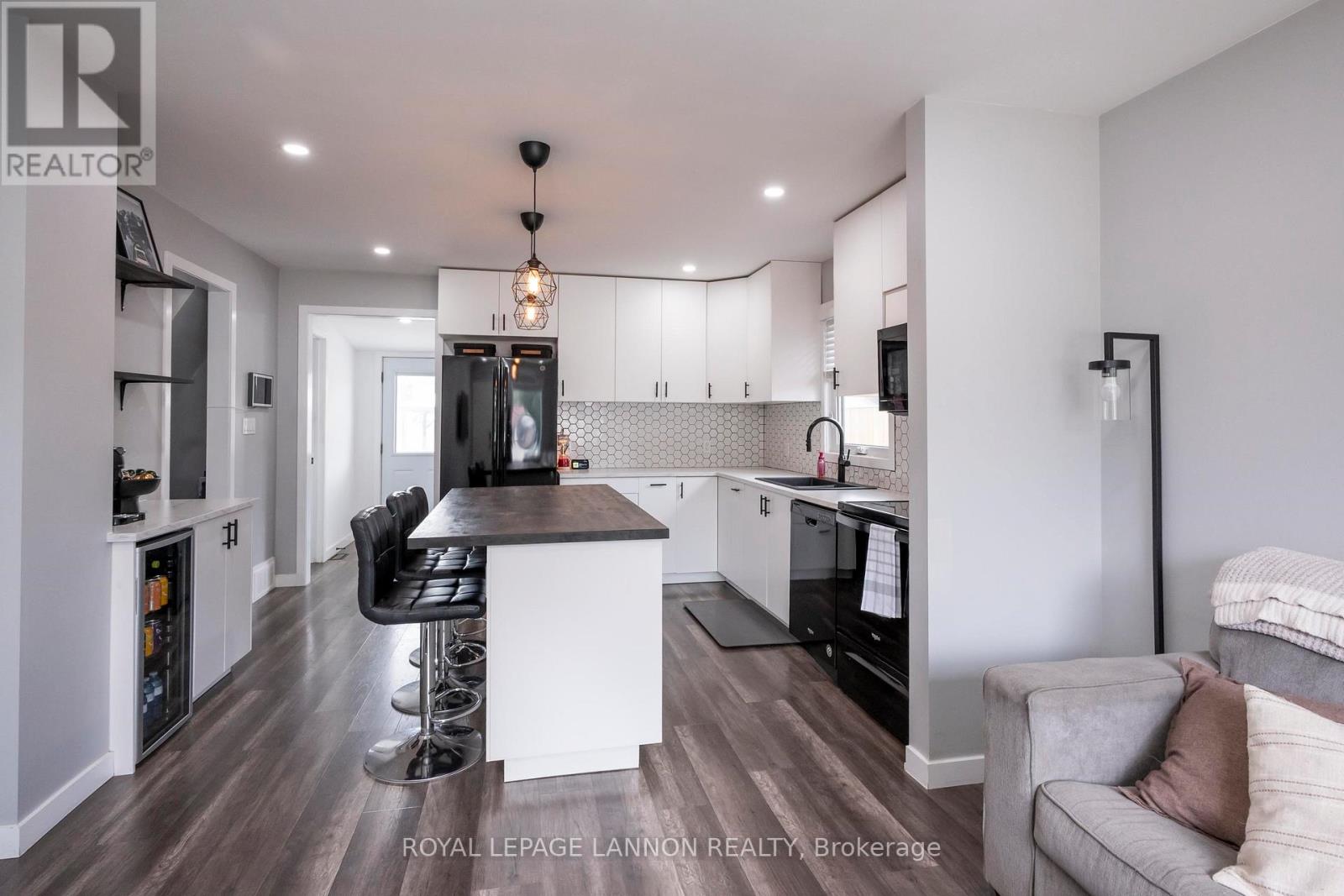 825 NEWPORT AVENUE - 5