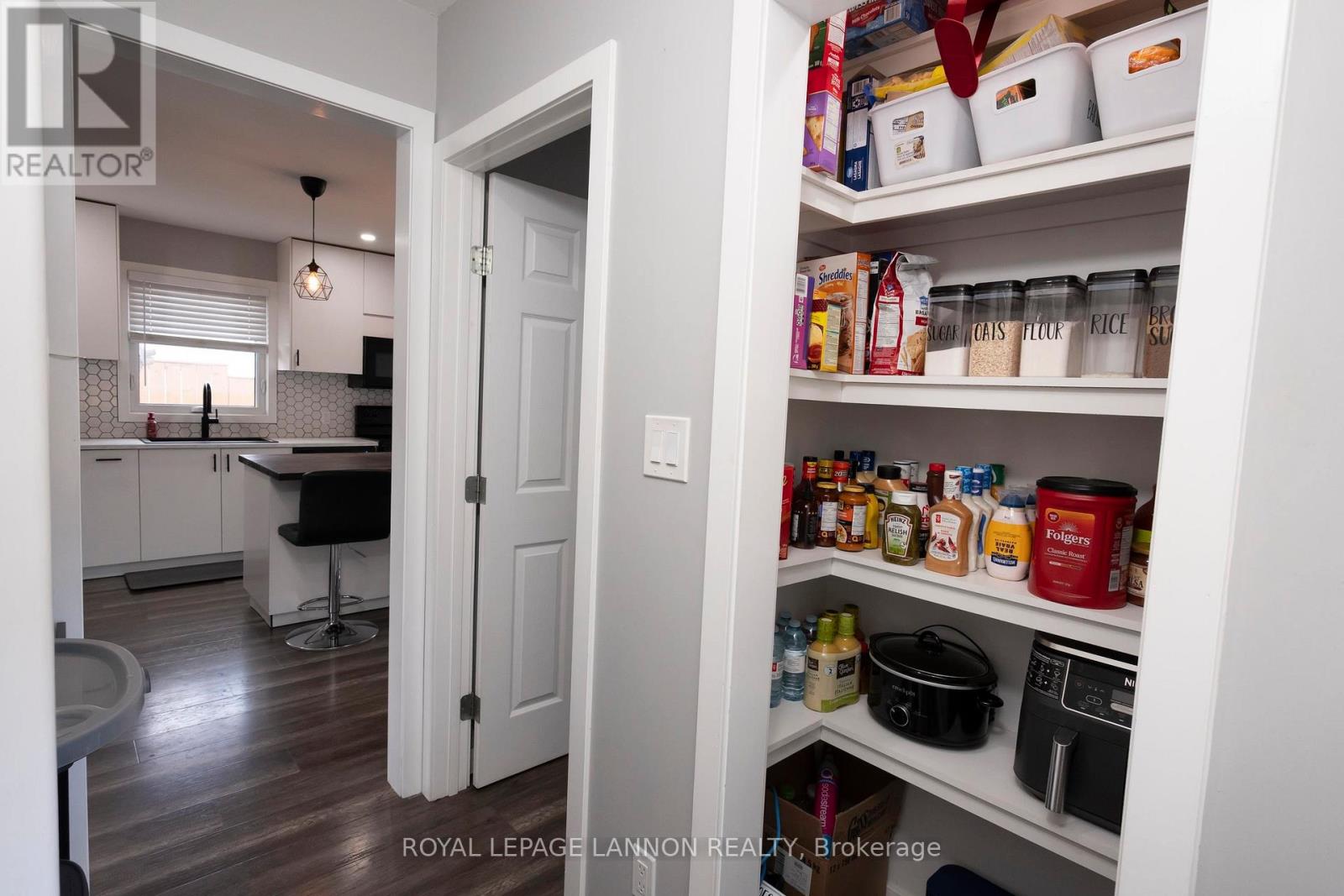 825 NEWPORT AVENUE - Image 9