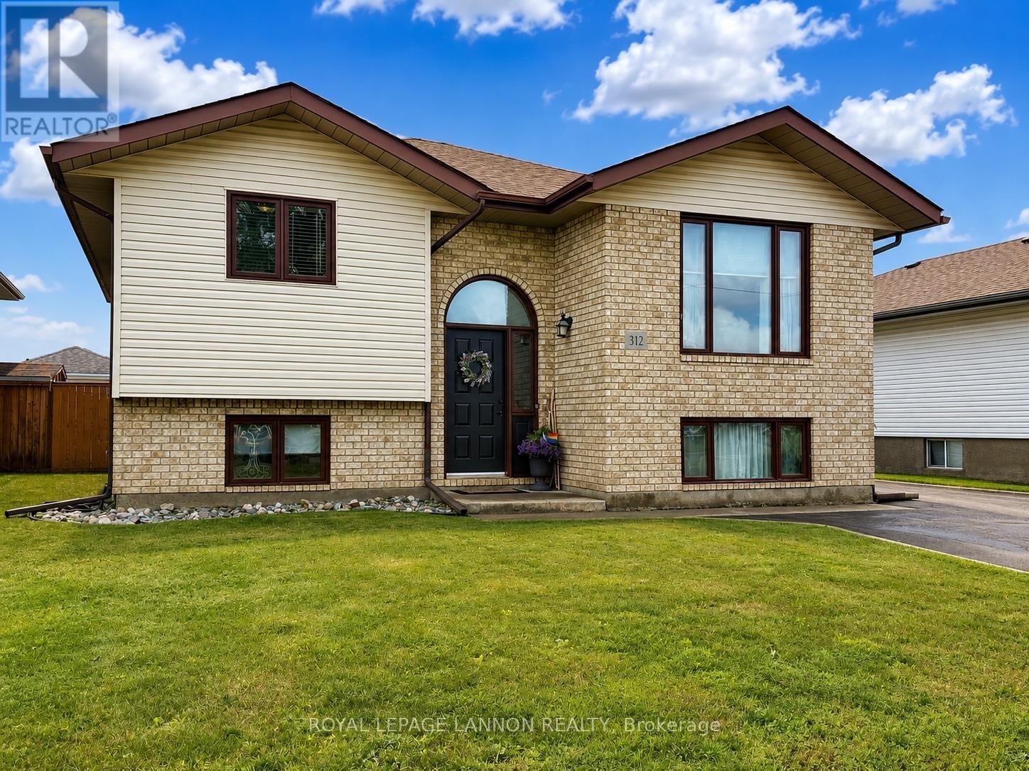 312 CARIBOU CRESCENT, Thunder Bay (Parkdale) — photo 1