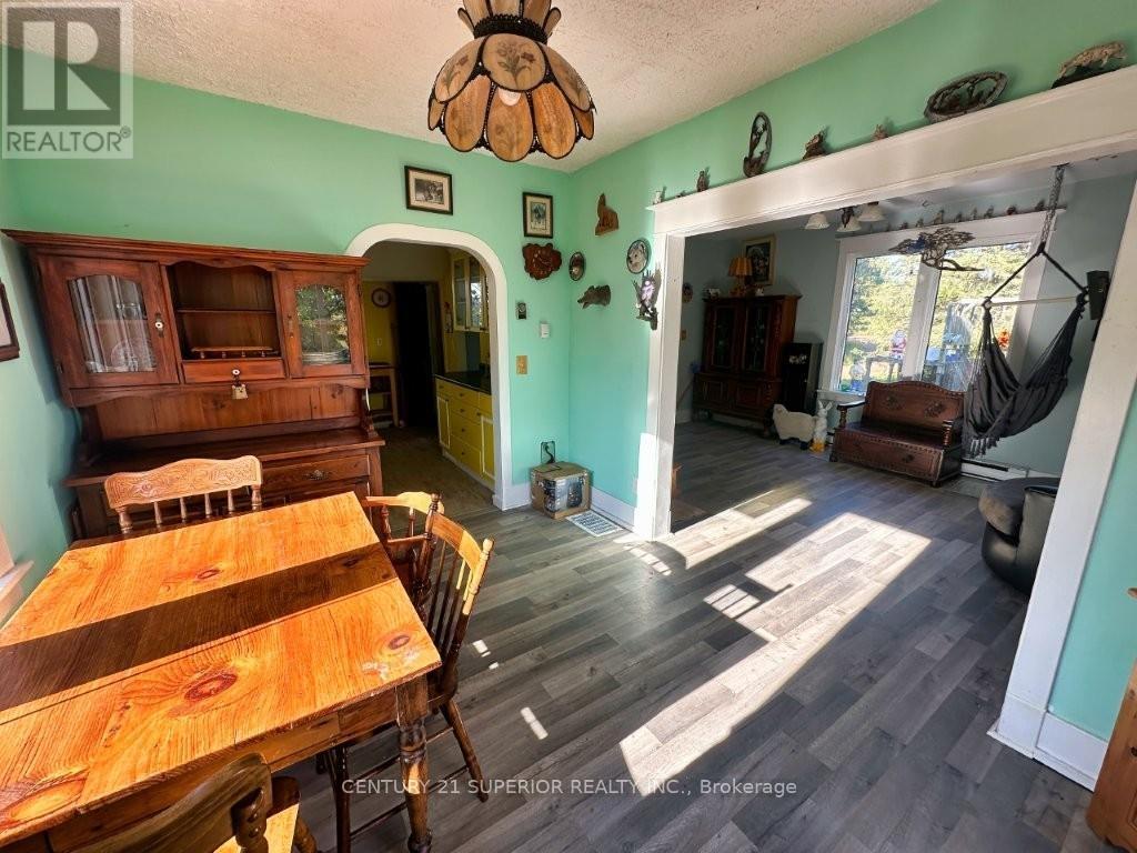 353 SPRING CREEK DRIVE - Image 14