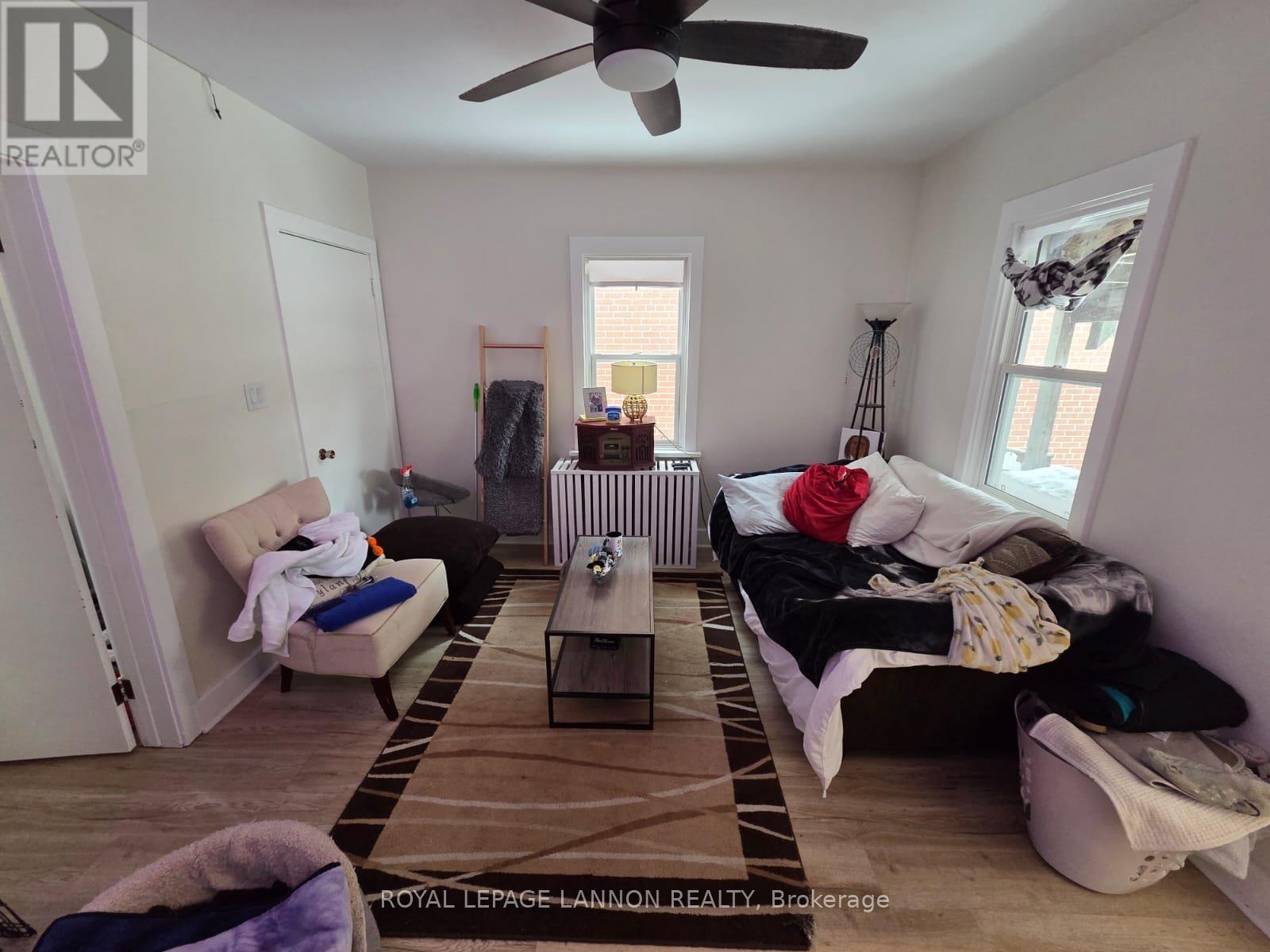 1012 VICTORIA AVENUE E - 17