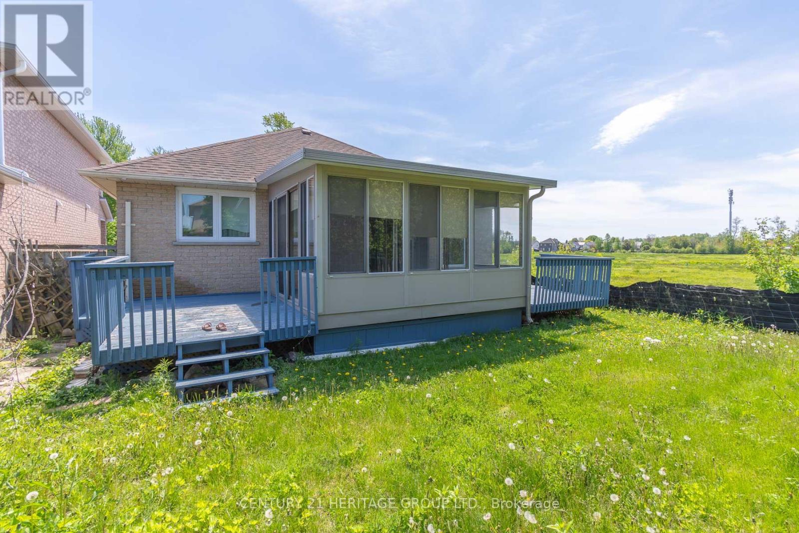 305 SANDRINGHAM DRIVE - Image 5