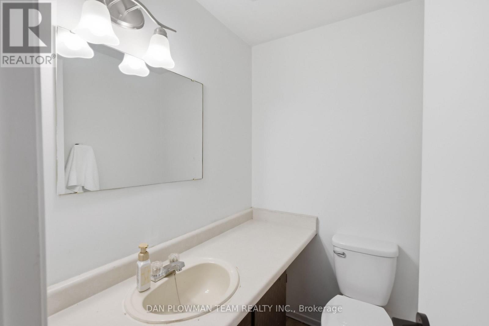 #32 11 LIVONIA PLACE - Image 15