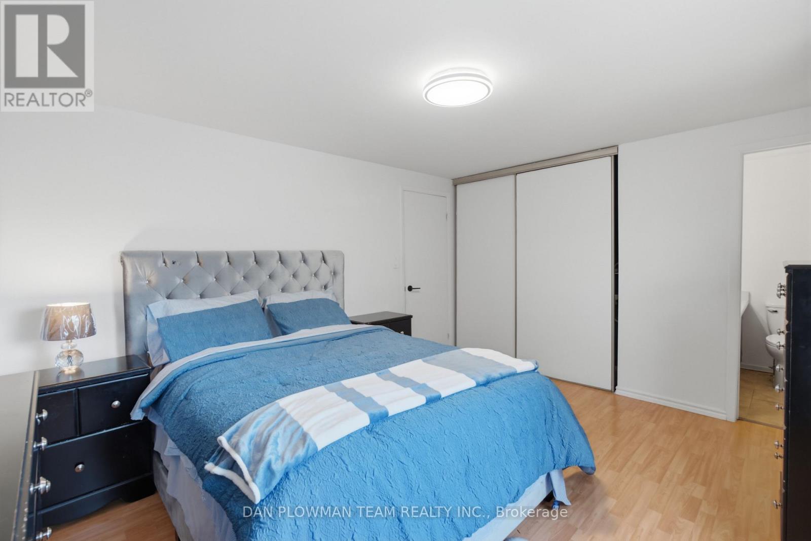 #32 11 LIVONIA PLACE - Image 16