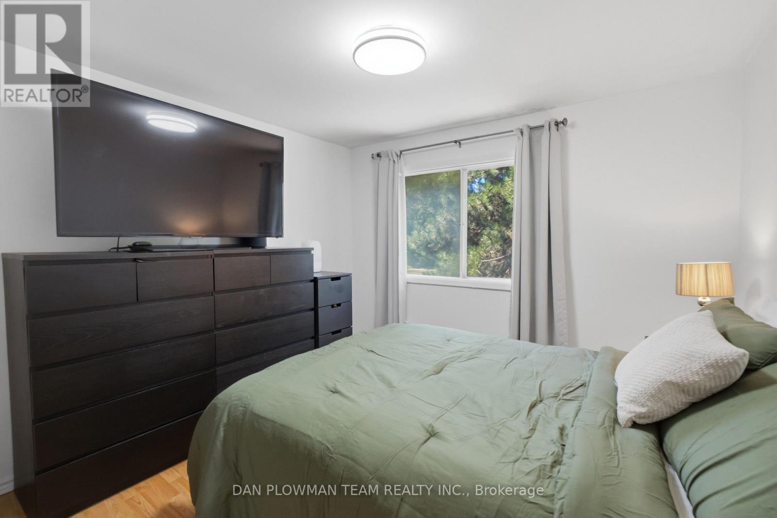 #32 11 LIVONIA PLACE - Image 20