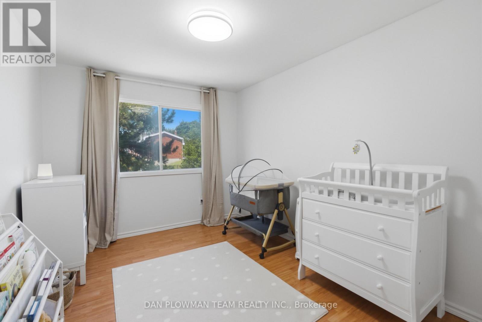 #32 11 LIVONIA PLACE - Image 21