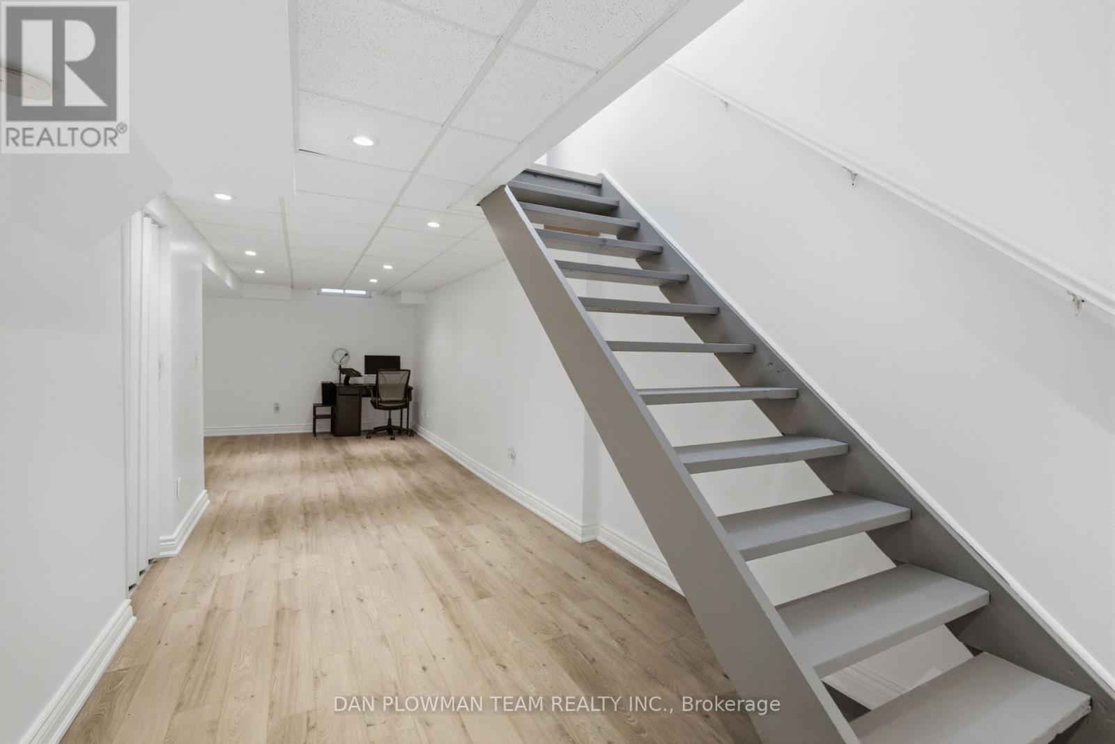 #32 11 LIVONIA PLACE - Image 23