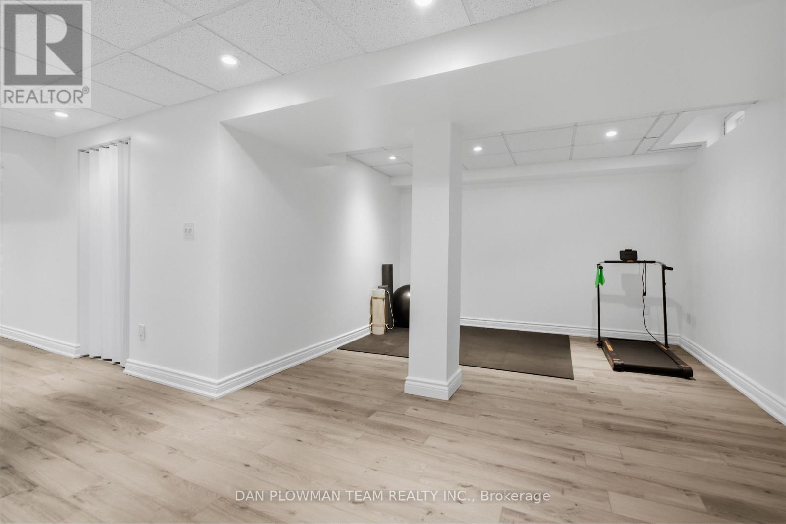 #32 11 LIVONIA PLACE - Image 25