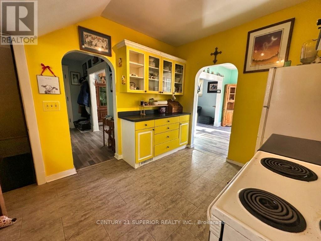 353 SPRING CREEK DRIVE - Image 23