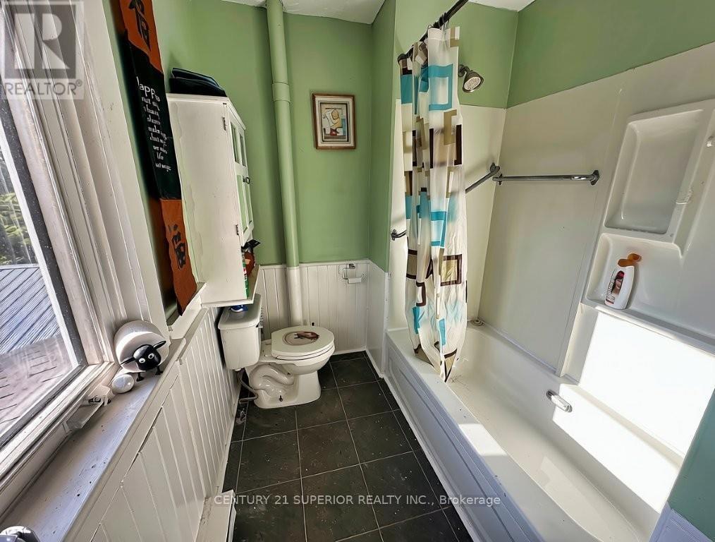 353 SPRING CREEK DRIVE - 35