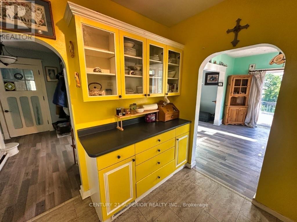 353 SPRING CREEK DRIVE - Image 20