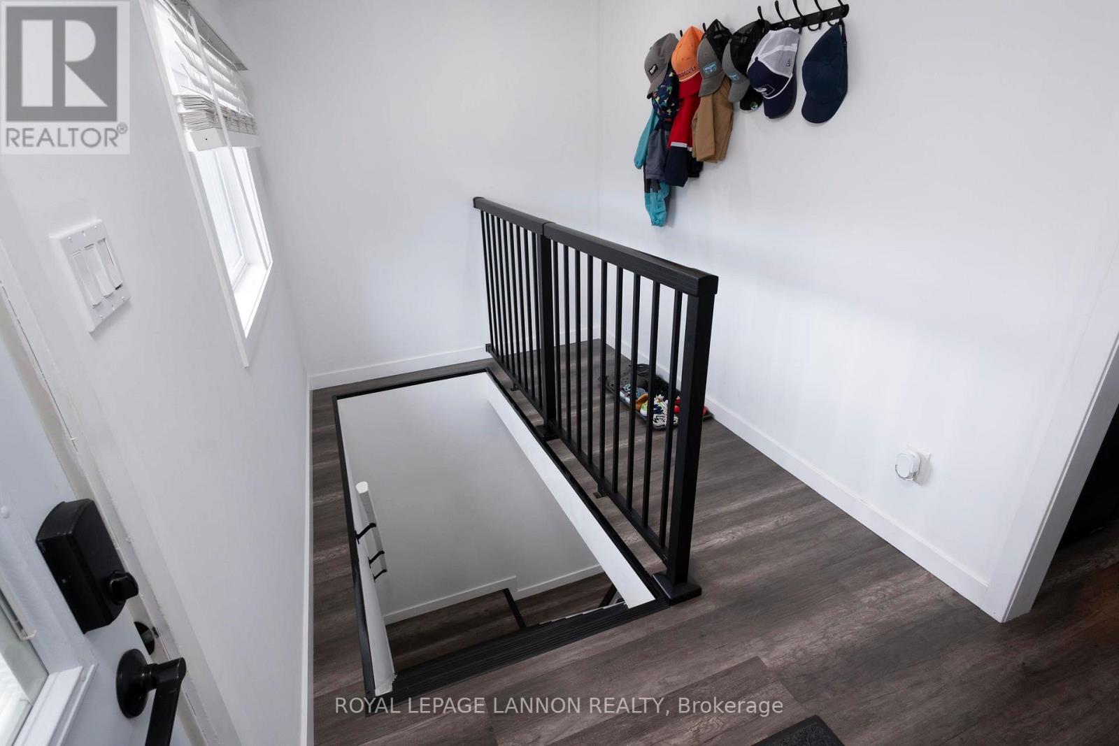 825 NEWPORT AVENUE - Image 16
