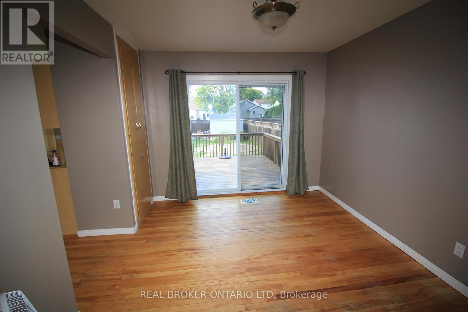 368 MERRILL STREET - 5