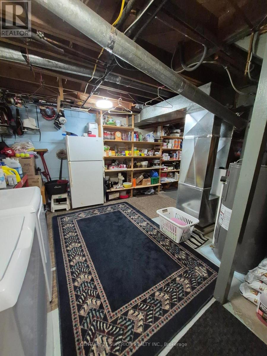 1 LAURIER AVE - Image 34