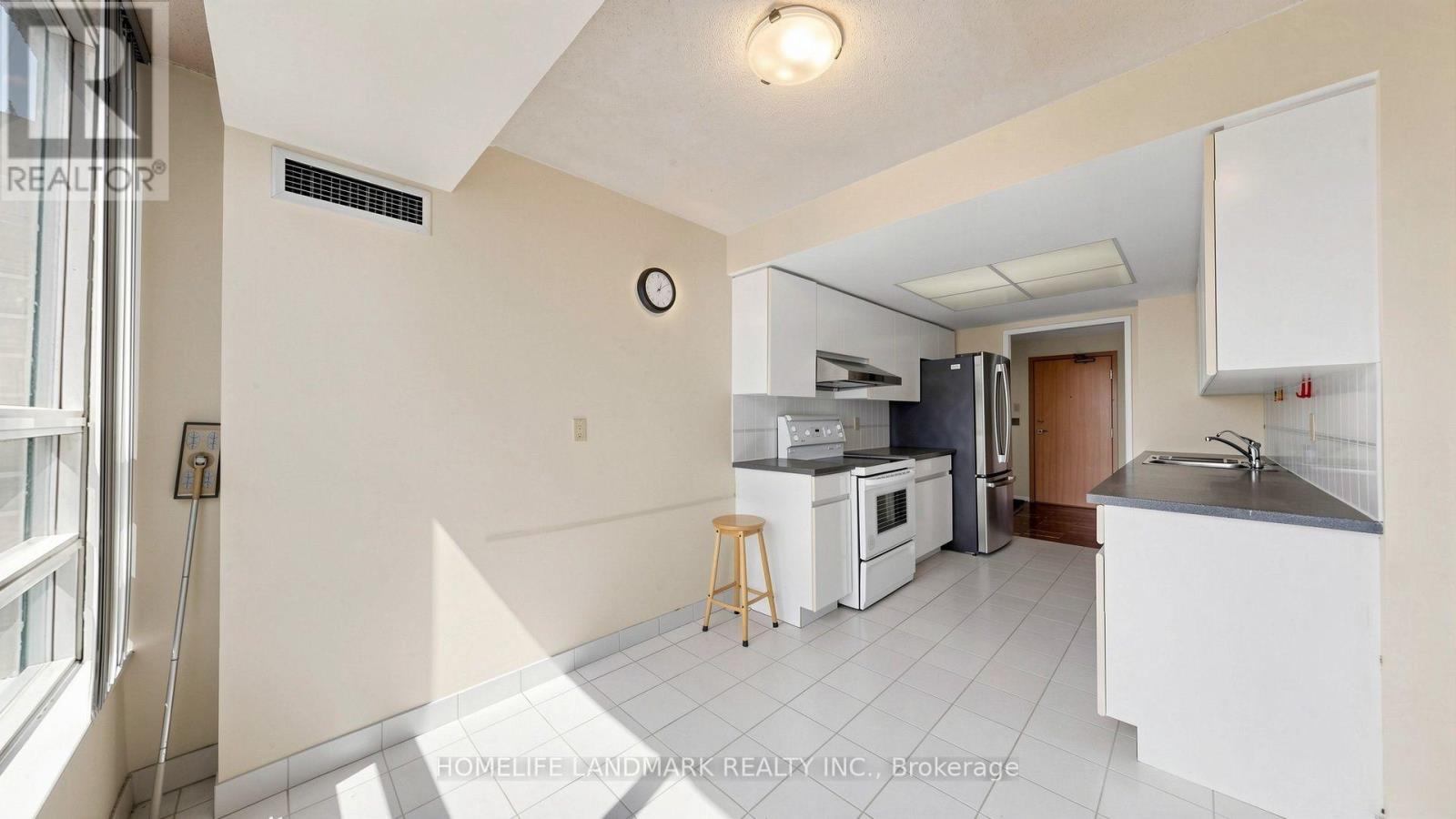 #913 7805 BAYVIEW AVENUE - Image 22
