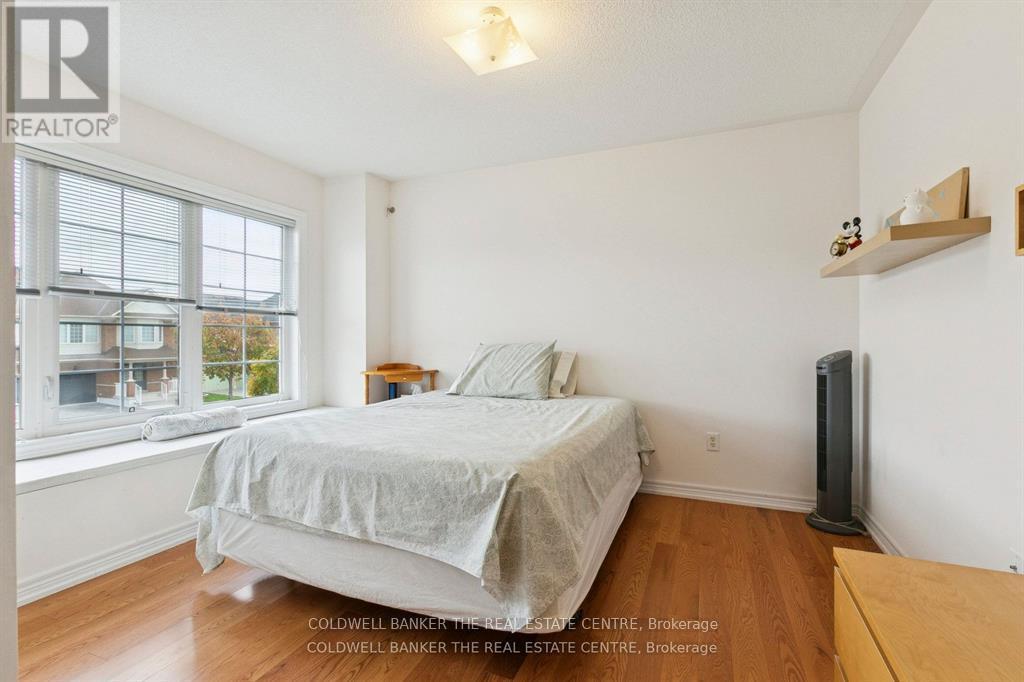 768 MILLARD STREET E - Image 18