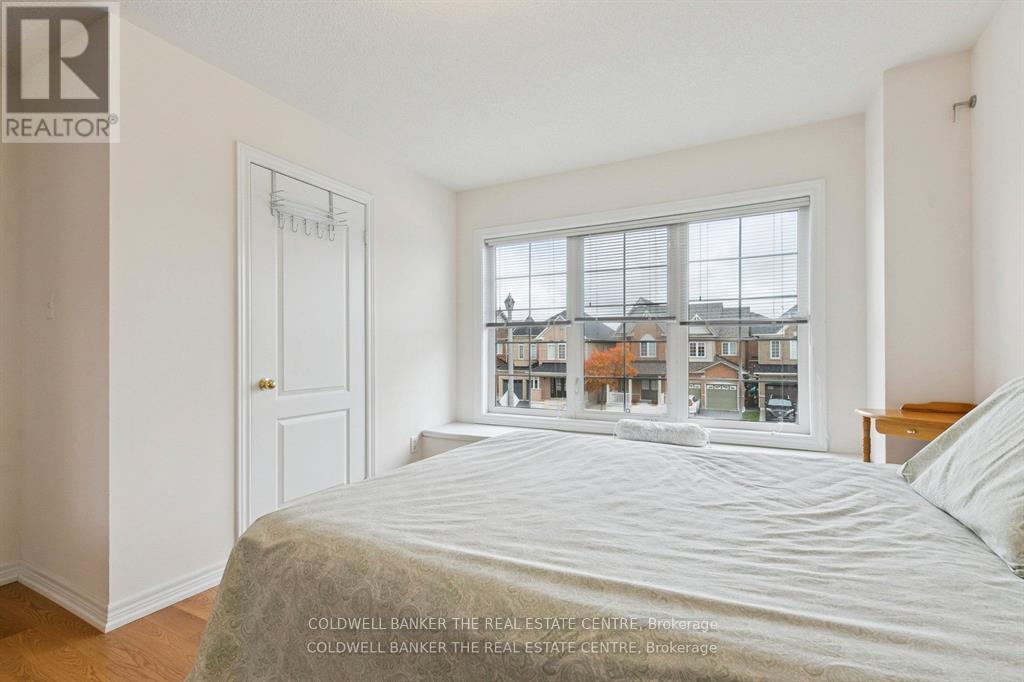 768 MILLARD STREET E - 19