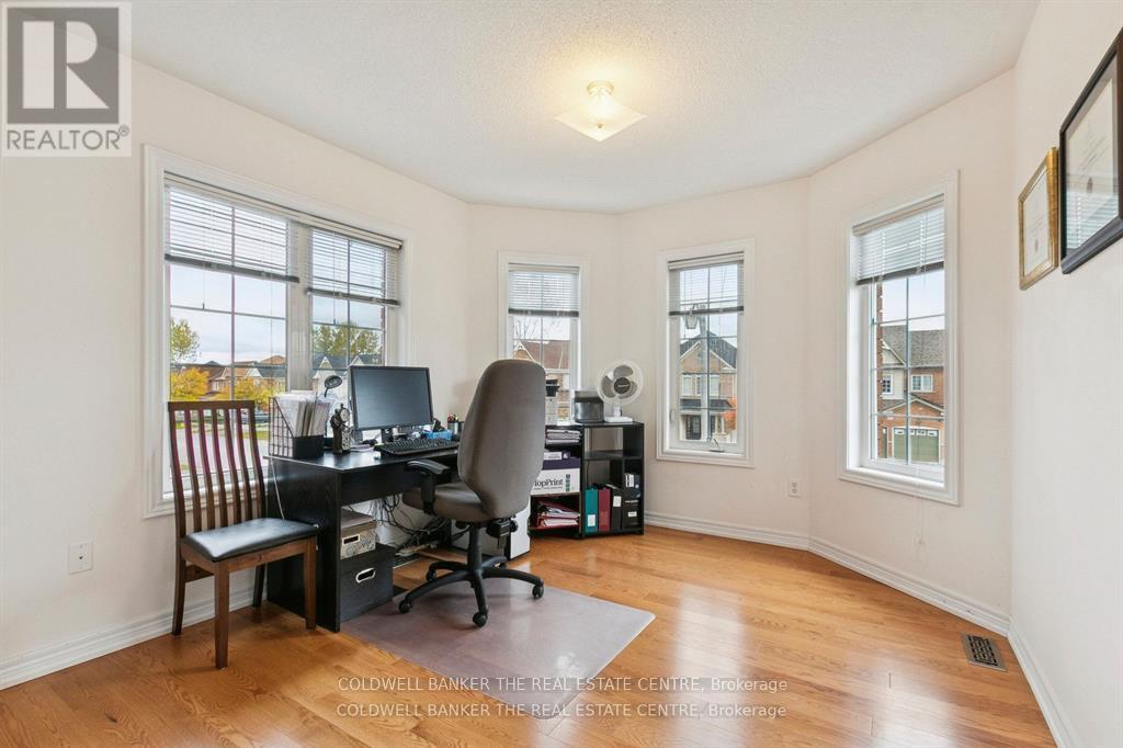 768 MILLARD STREET E - 20