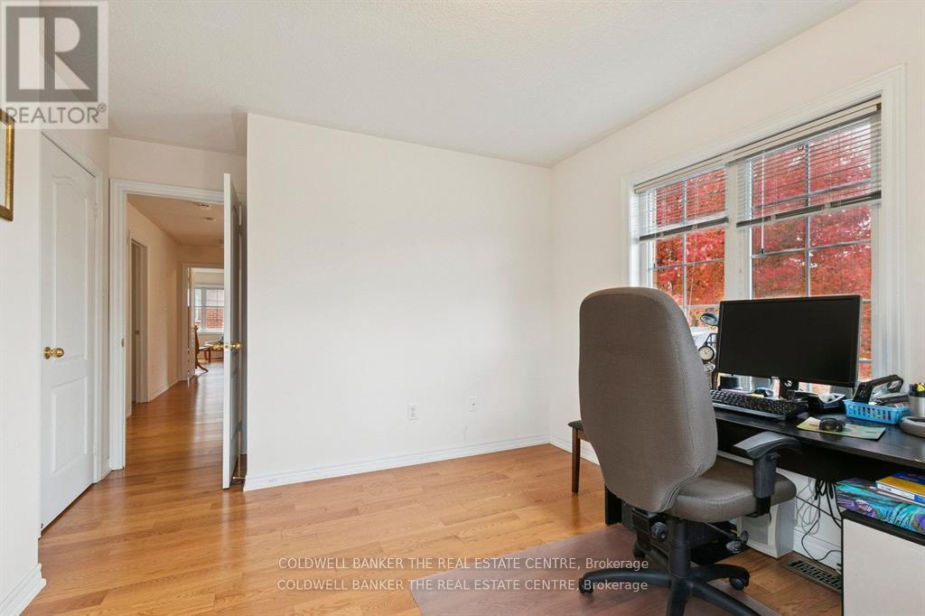 768 MILLARD STREET E - Image 21
