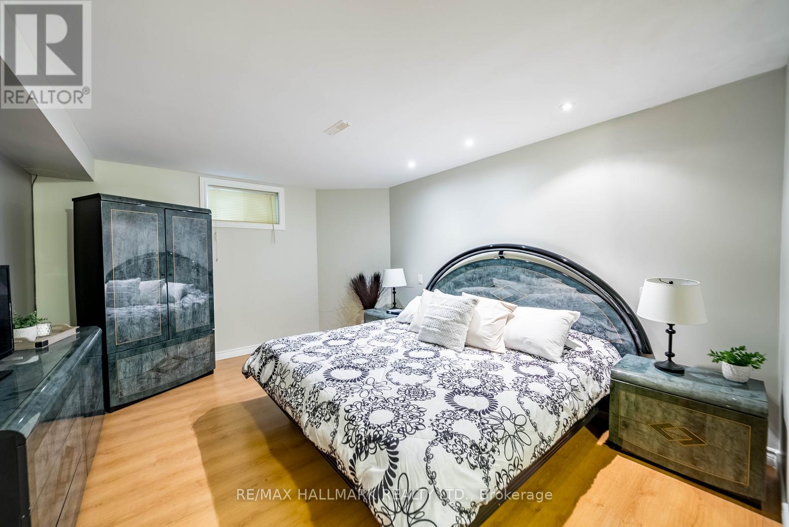10 VARDON GATE - 32