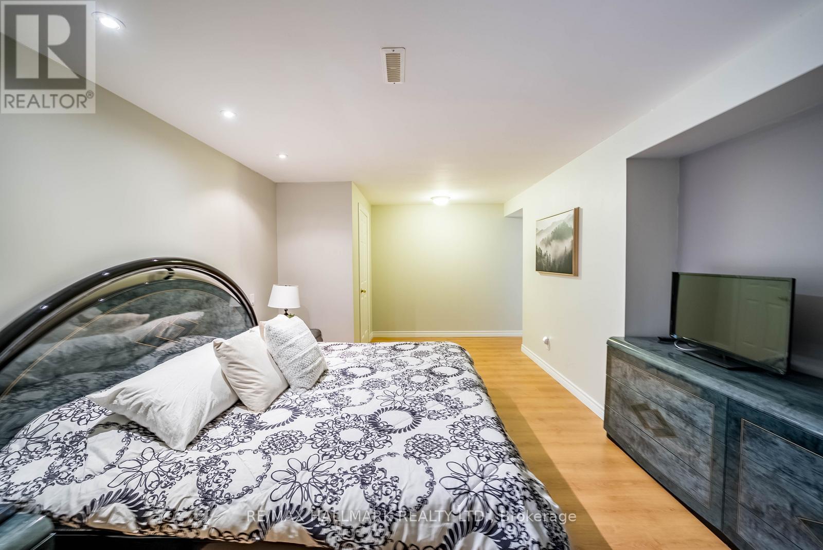 10 VARDON GATE - Image 33