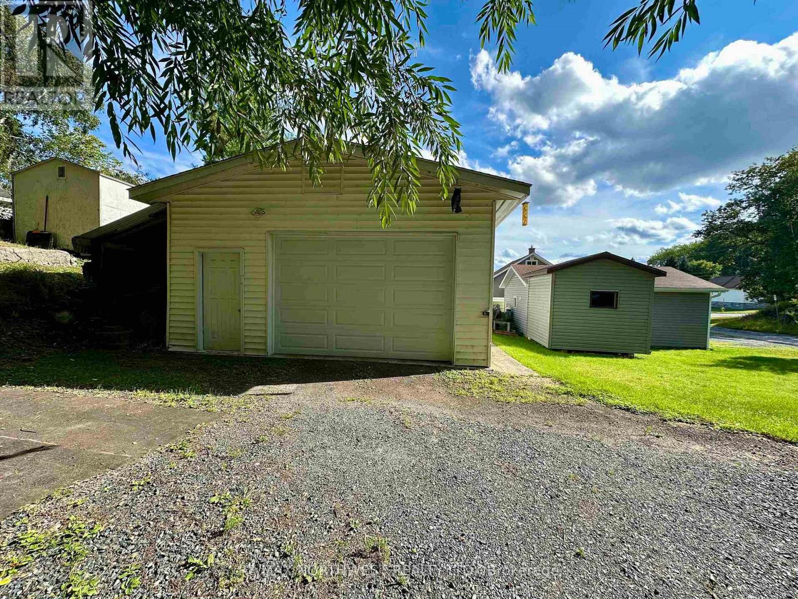 1308 EIGHTH STREET NORTH - Image 28