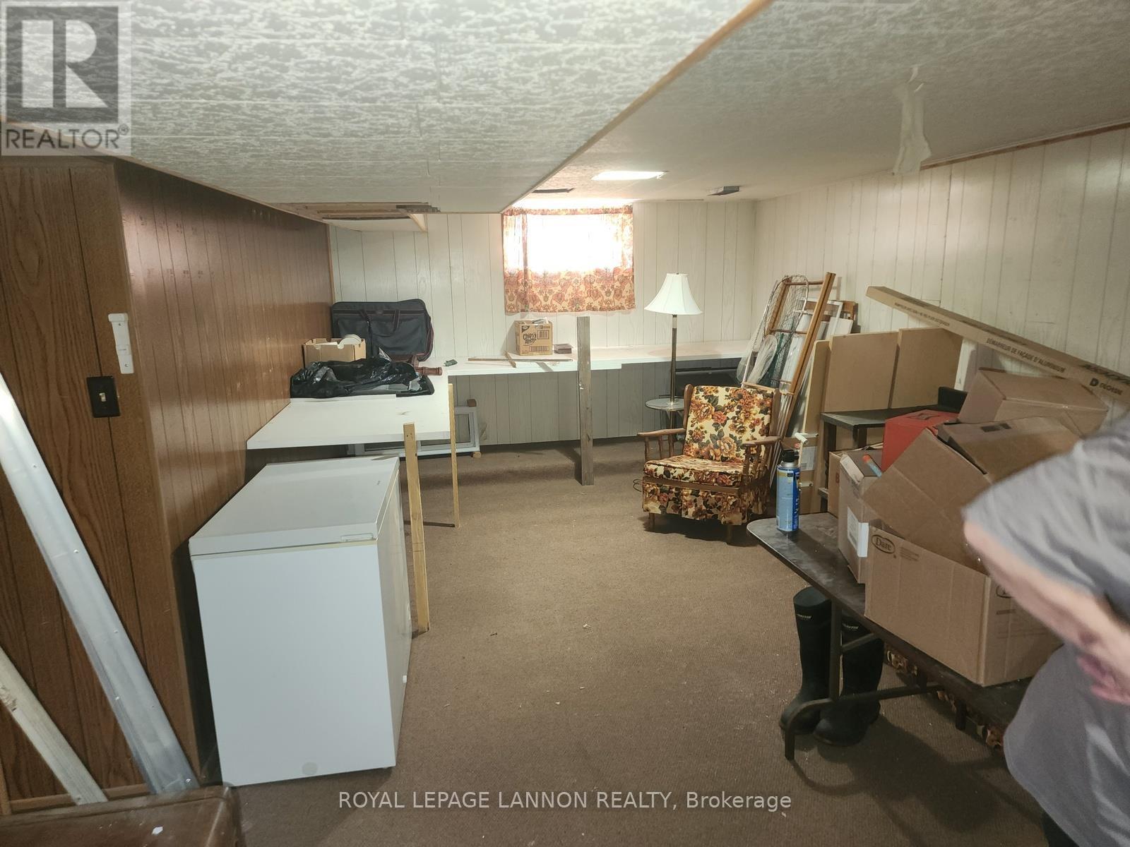 216 MAIN - 22