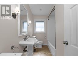 49 Lakeshore Road E, Oro Medonte, ON L0L2E0 Photo 25