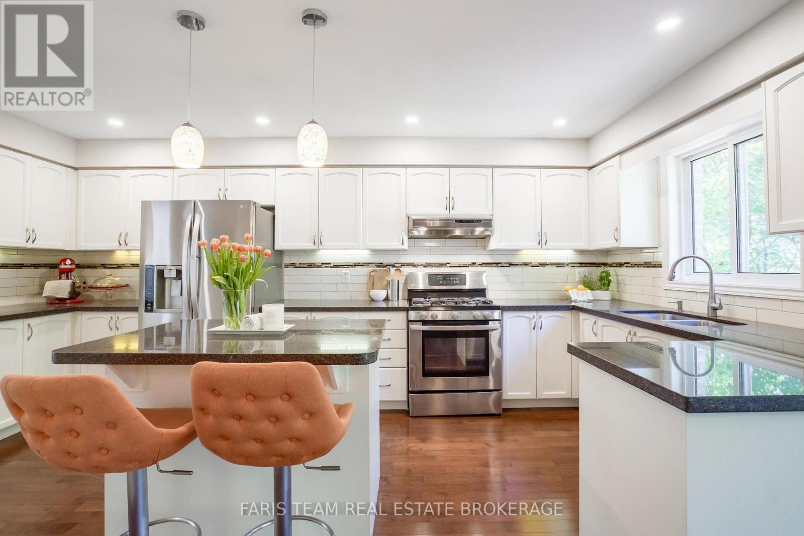46 BELL STREET - 6