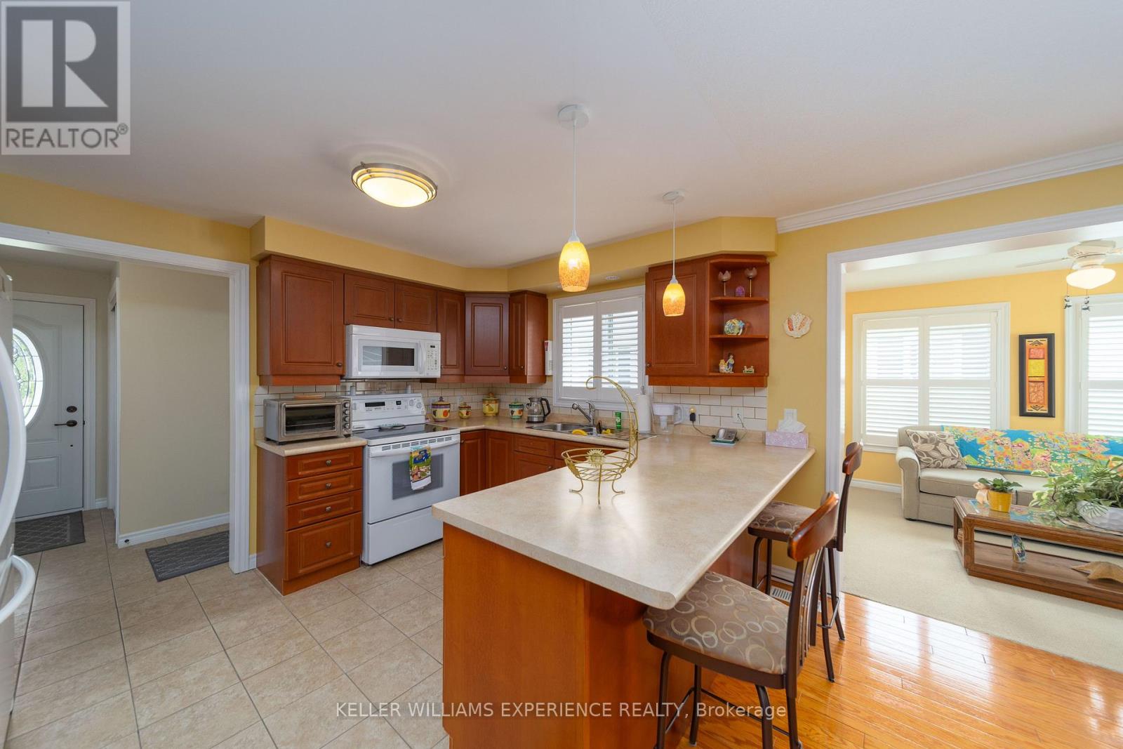 6 VIRGINIA AVENUE - Image 3