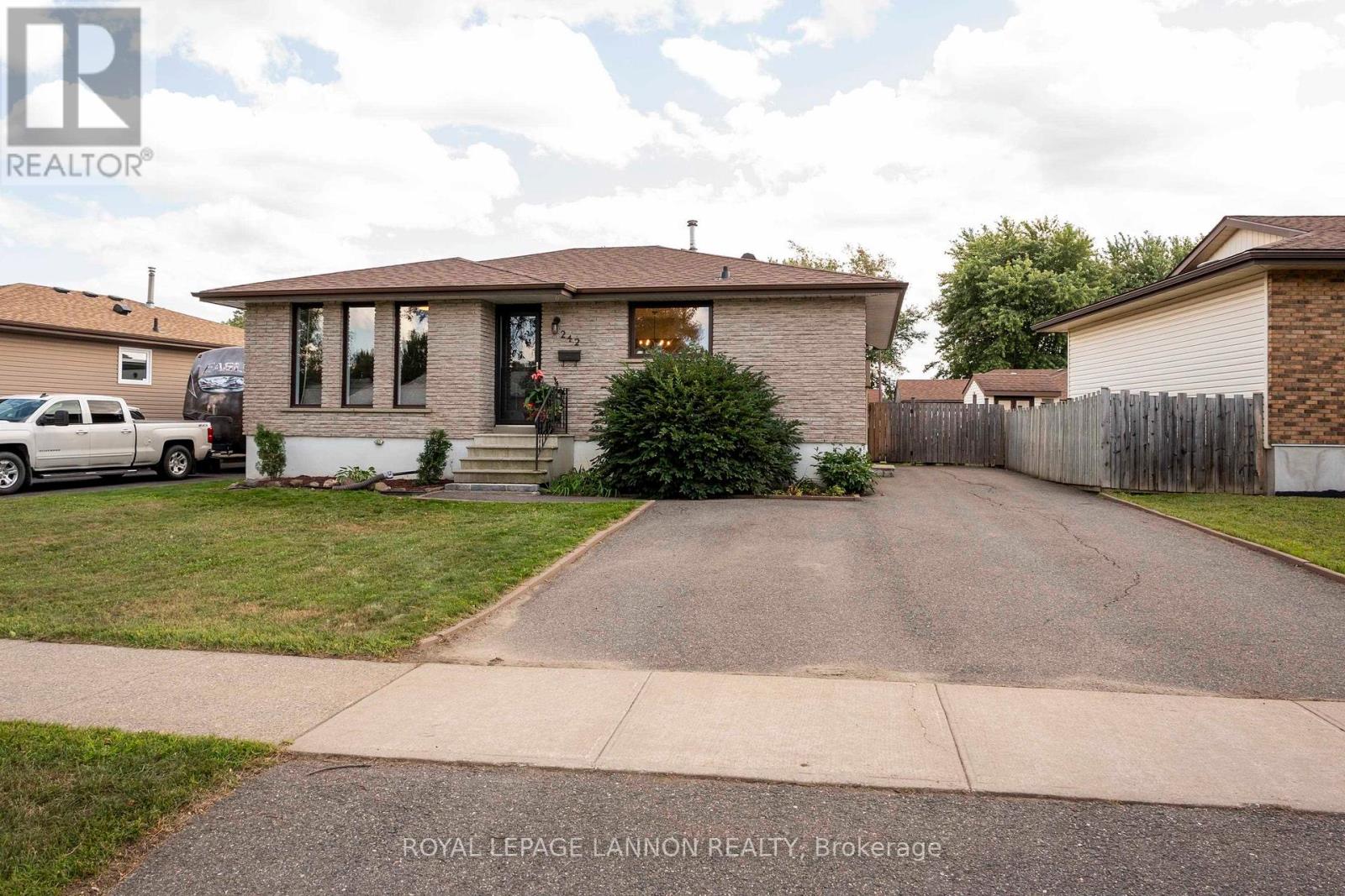 Property for sale at 242 FANSHAW ST.