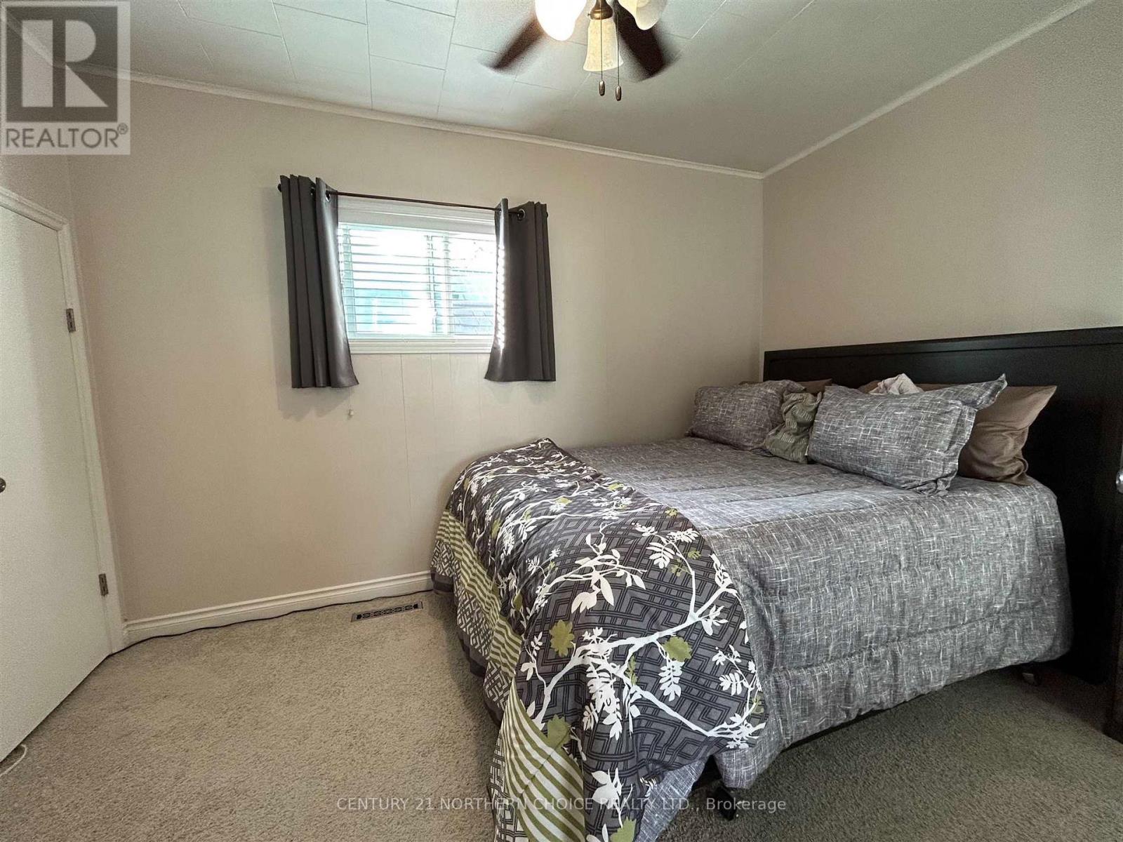 628 SECOND STREET E - 13