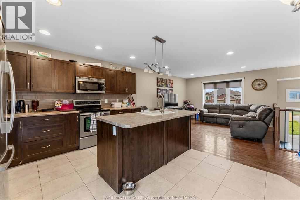 341 PIROLI CRESCENT - 15