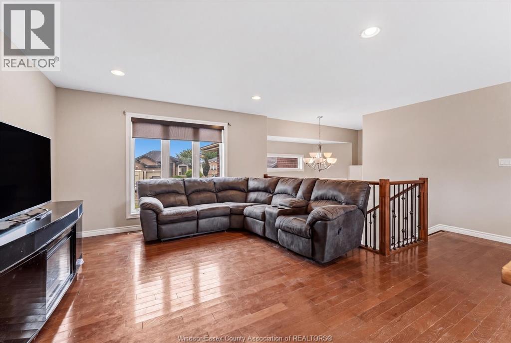 341 PIROLI CRESCENT - Image 5